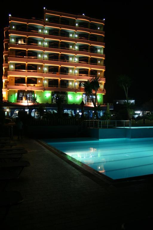 Bahamas Hotel 4*