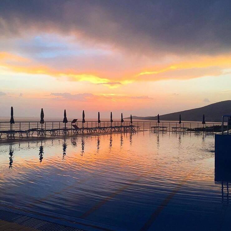 酒店 Bahamas Sarande