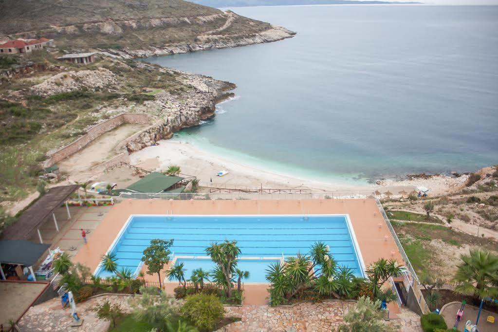Bahamas Hotel Sarandë