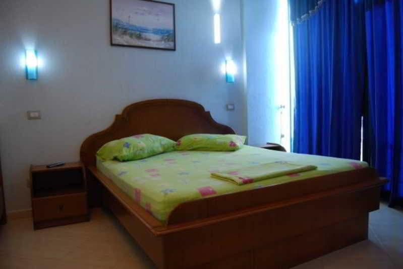 Bahamas 酒店 Sarande