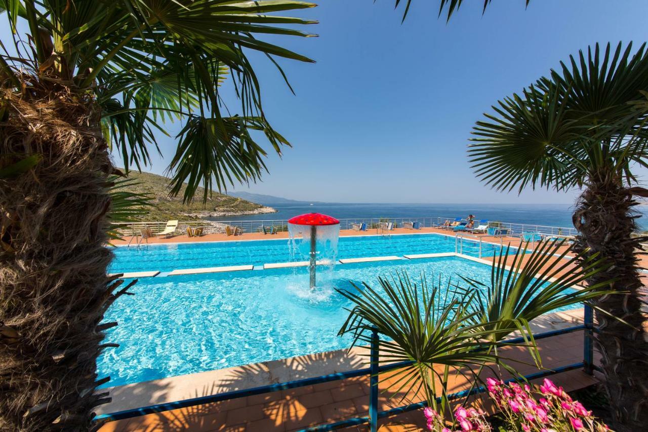 Bahamas 4* Sarande