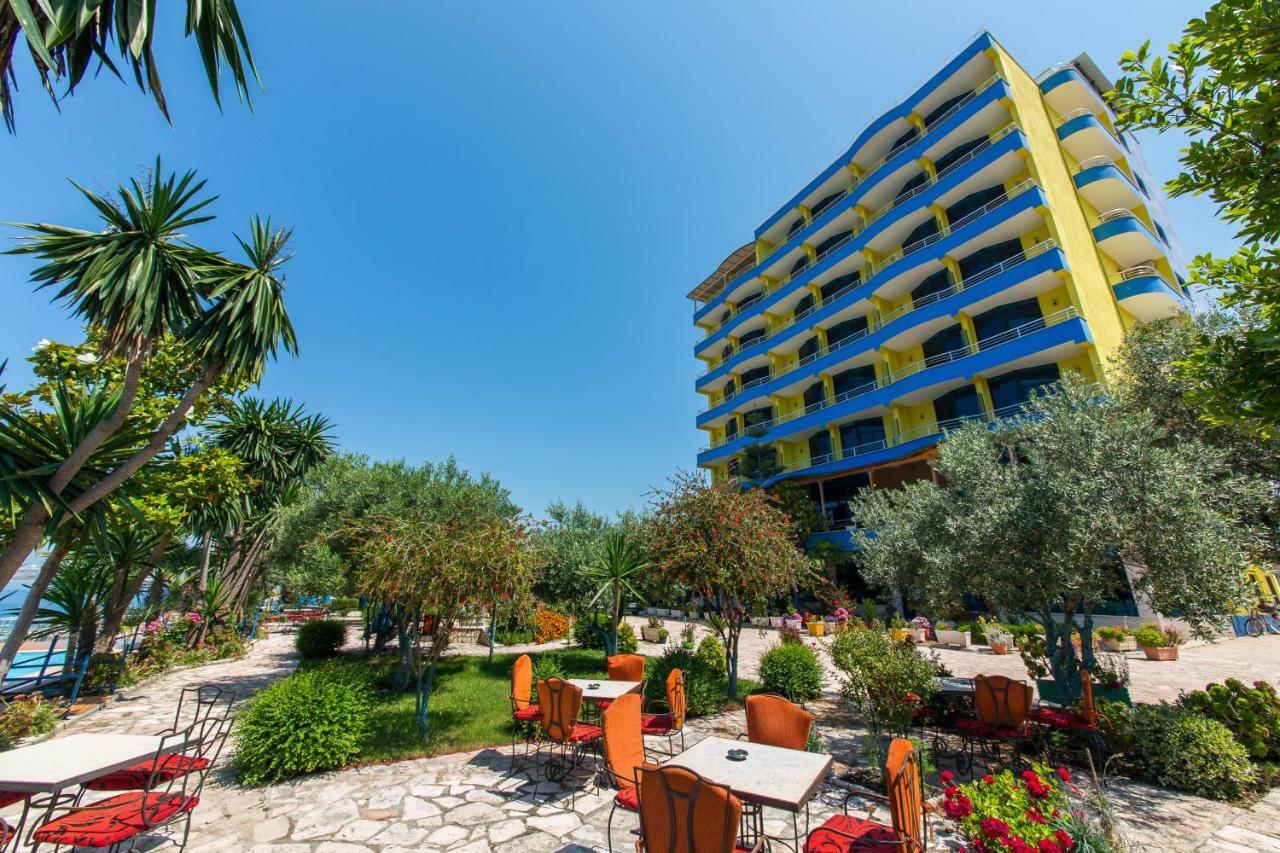 Bahamas Sarande