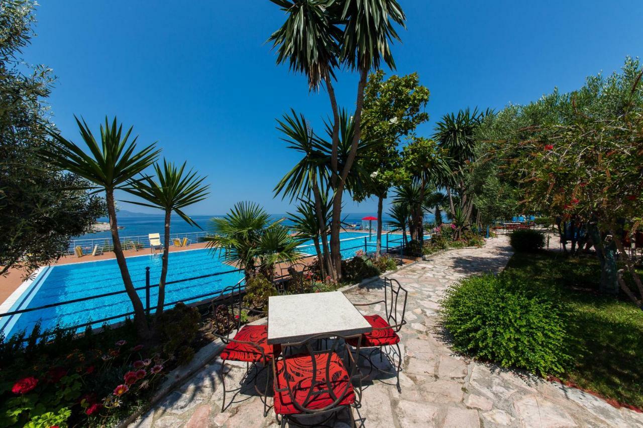 Bahamas Hotel 4*