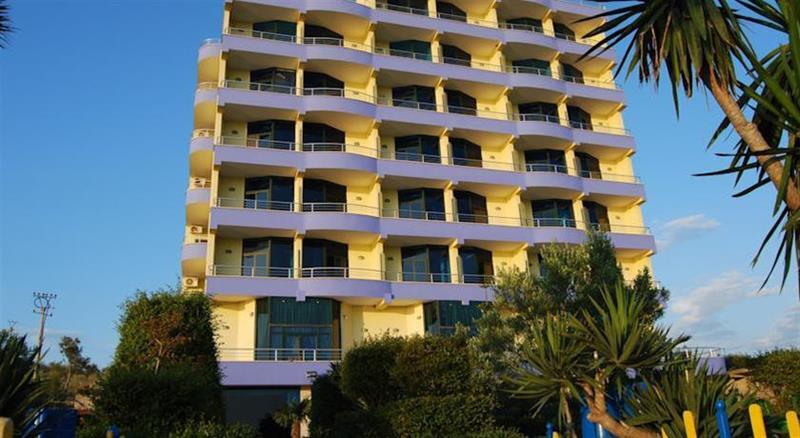 Bahamas Hotel