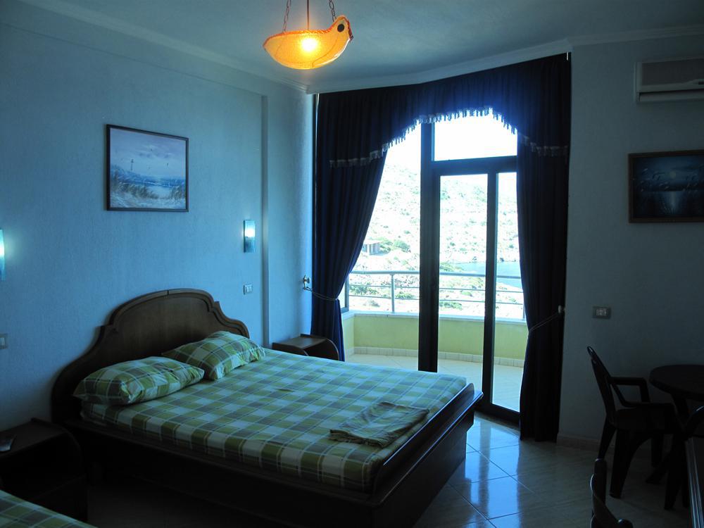 Bahamas Sarandë
